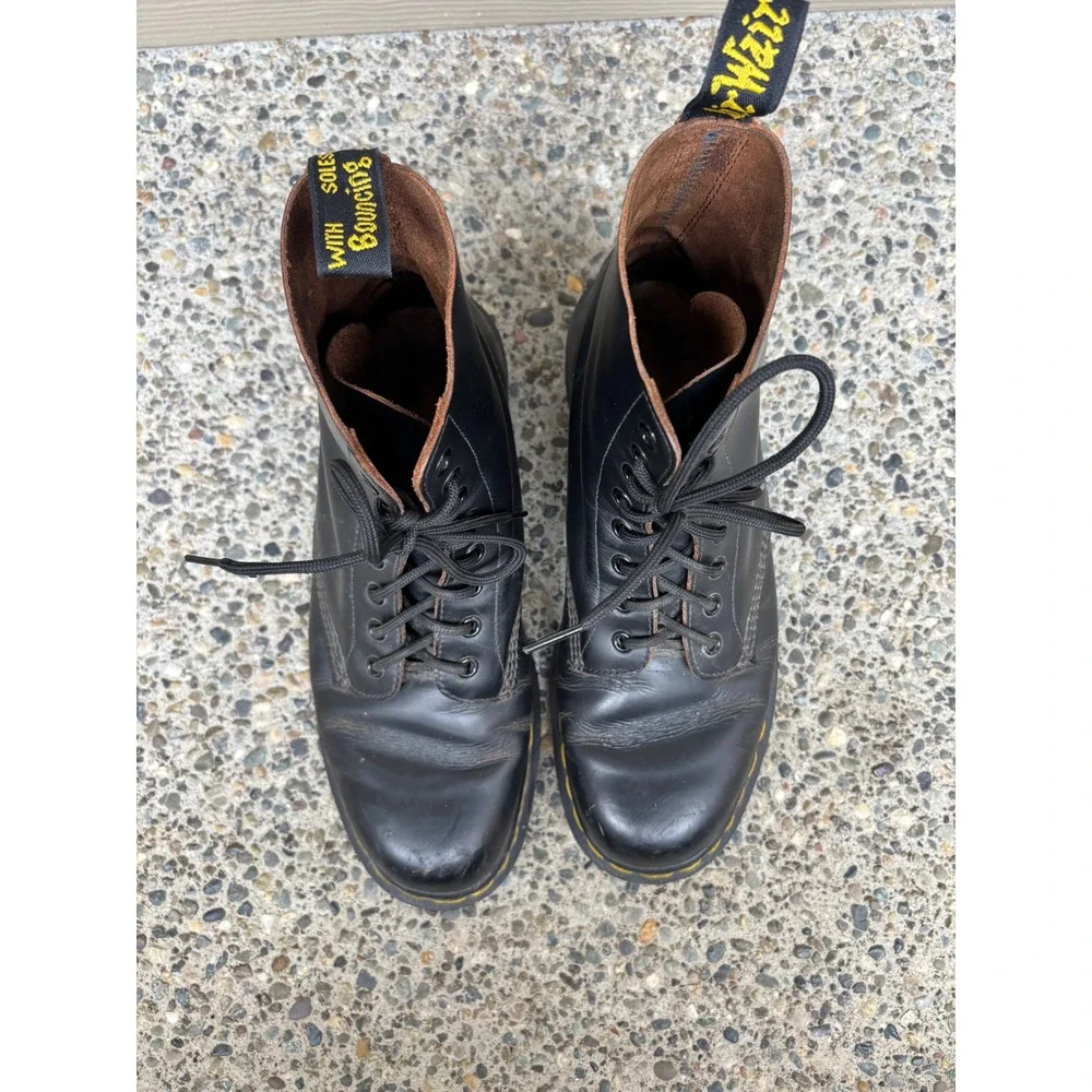 Dr.‎ Martens 1460 Men's Smooth Black Leather 8 Eye Combat Boots Yellow Stitching